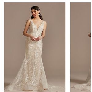 GALINA SIGNATURE

horsehair trim beaded lace low back wedding dress
